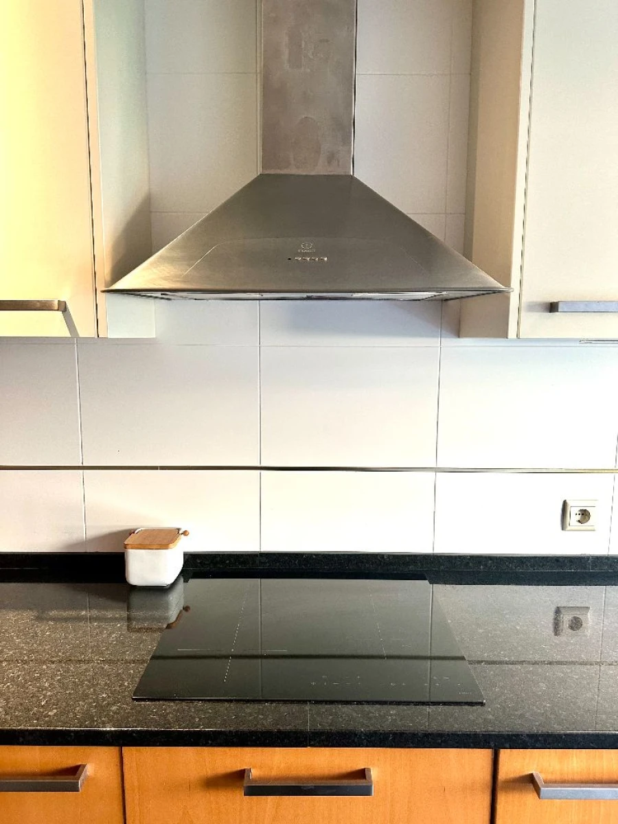 Apartamento T2 para Arrendamento em Famões Foto 31