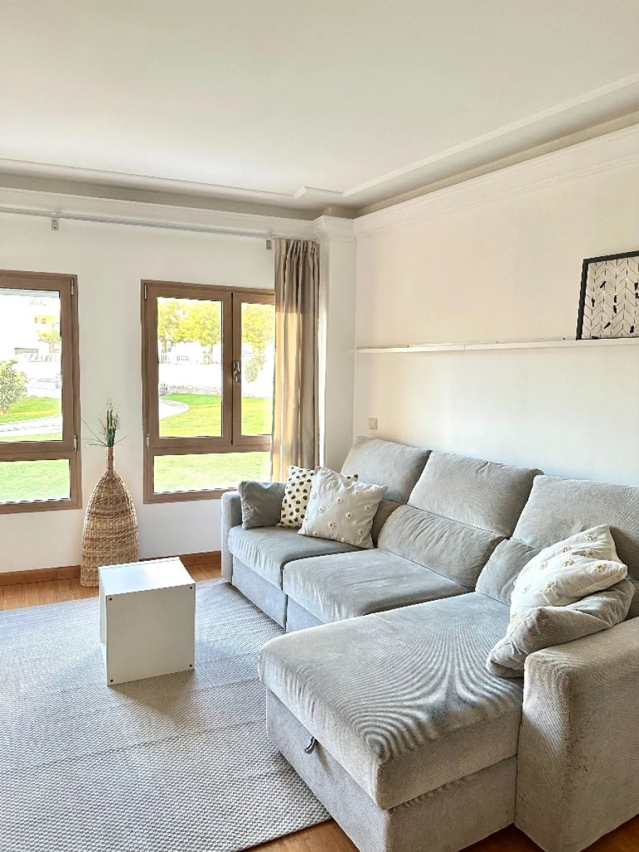 Apartamento T2 para Arrendamento em Famões Foto 36