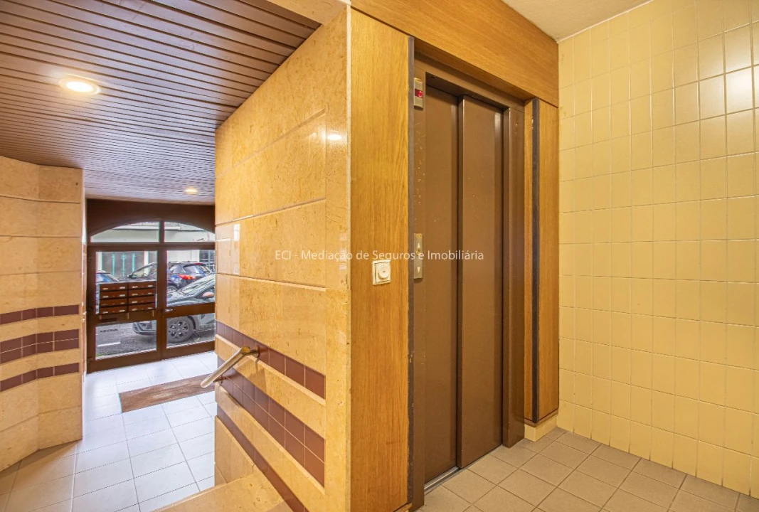 Apartamento T4 para Venda em Campo Grande Foto 5