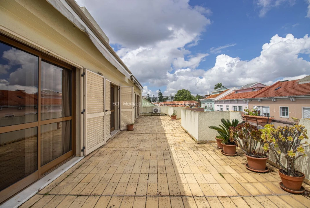 Apartamento T4 para Venda em Campo Grande Foto 1