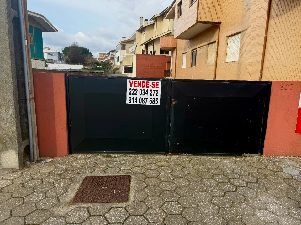 Garagem para Venda em Gaia Foto 2