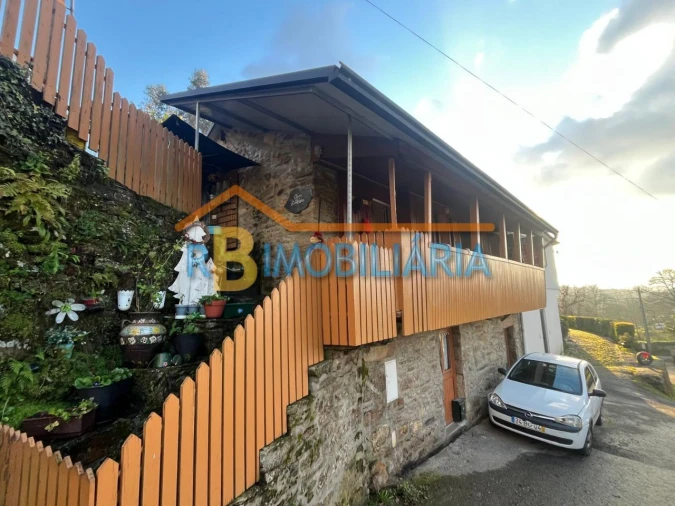 Moradia T2 para Venda em Vila Nova Foto 4