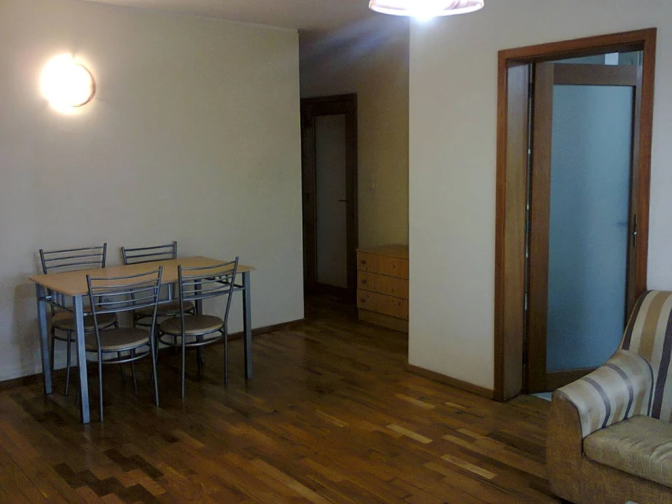 Apartamento T1 para Arrendamento em Maia Foto 9