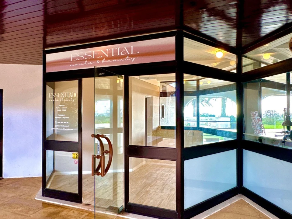 Loja para Arrendamento em São Pedro do Estoril Foto 5