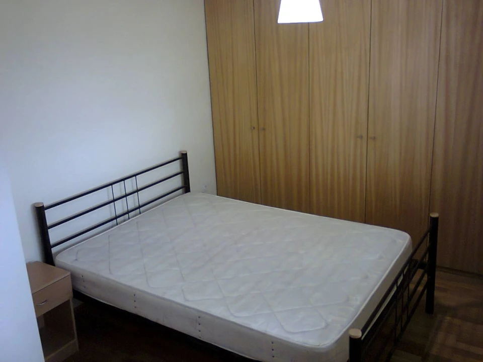 Apartamento T1 para Arrendamento em Maia Foto 5