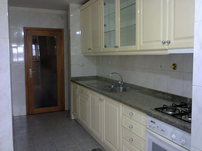 Apartamento T1 para Arrendamento em Maia