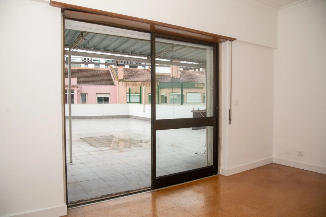 Apartamento T2 para Arrendamento em Benfica Foto 11