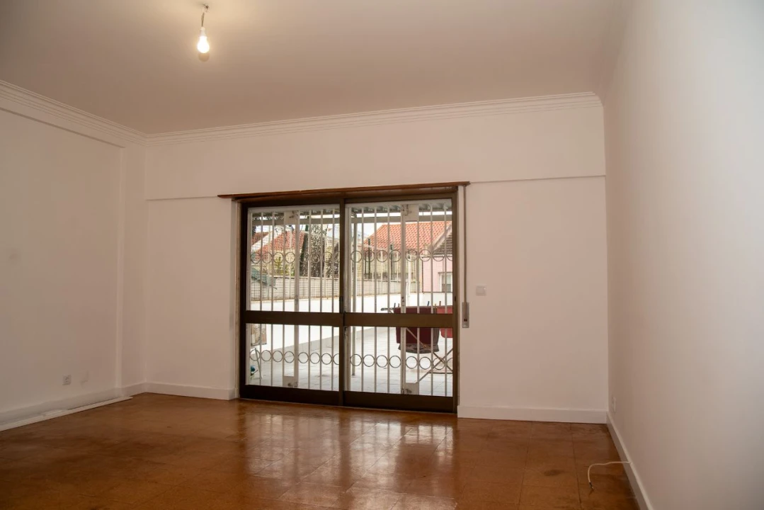 Apartamento T2 para Arrendamento em Benfica Foto 12