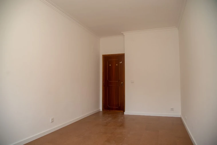 Apartamento T2 para Arrendamento em Benfica Foto 3