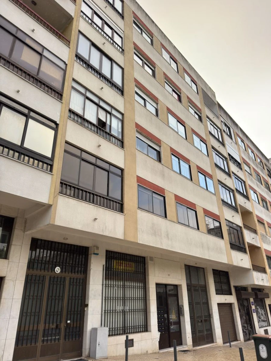 Apartamento T2 para Arrendamento em Benfica Foto 20