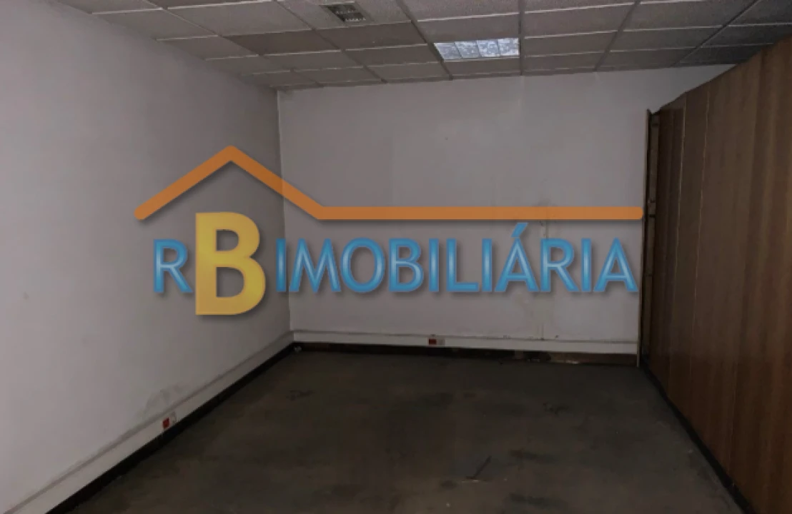 Loja para Venda em Santa Maria de Lamas Foto 3