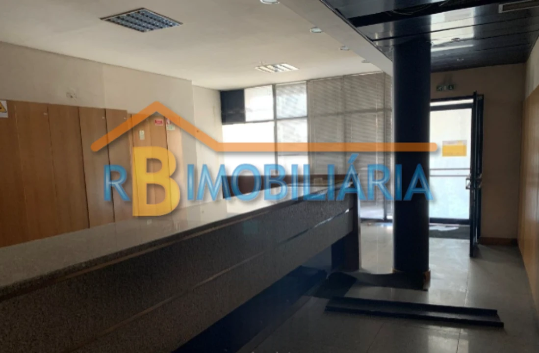 Loja para Venda em Santa Maria de Lamas Foto 6