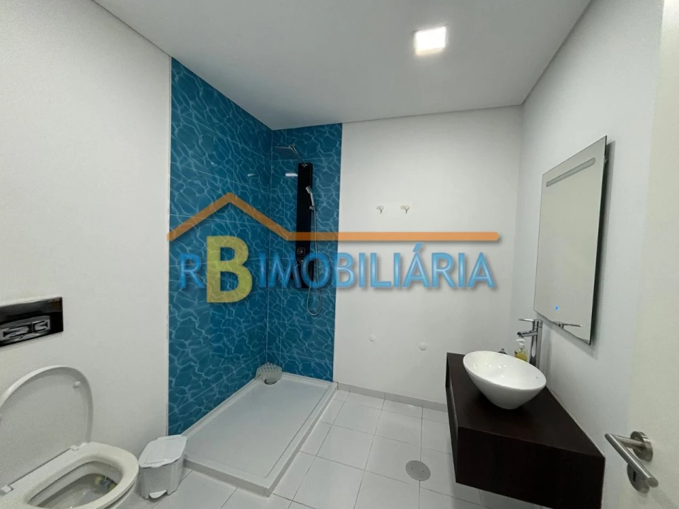 Moradia T3 para Venda em Urrô Foto 15