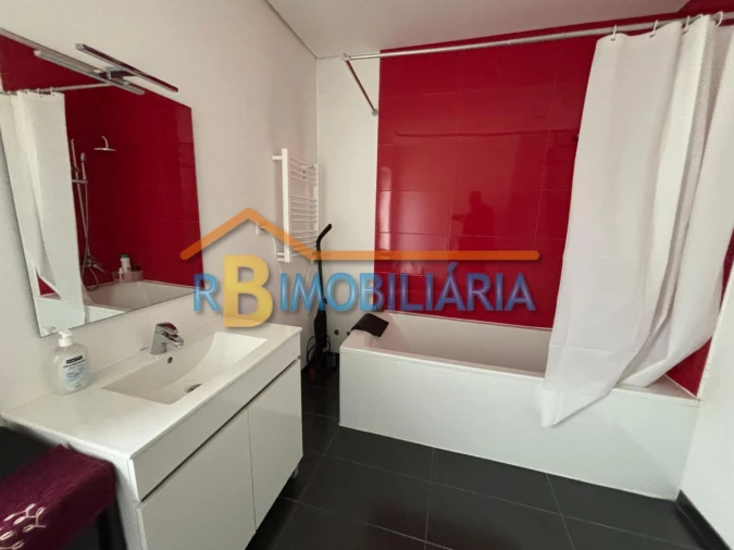 Moradia T3 para Venda em Urrô Foto 11