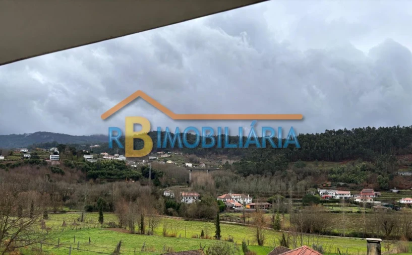 Moradia T3 para Venda em Urrô Foto 12