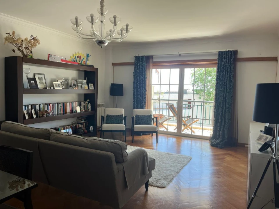 Apartamento T3 para Arrendamento em Carcavelos Foto 1