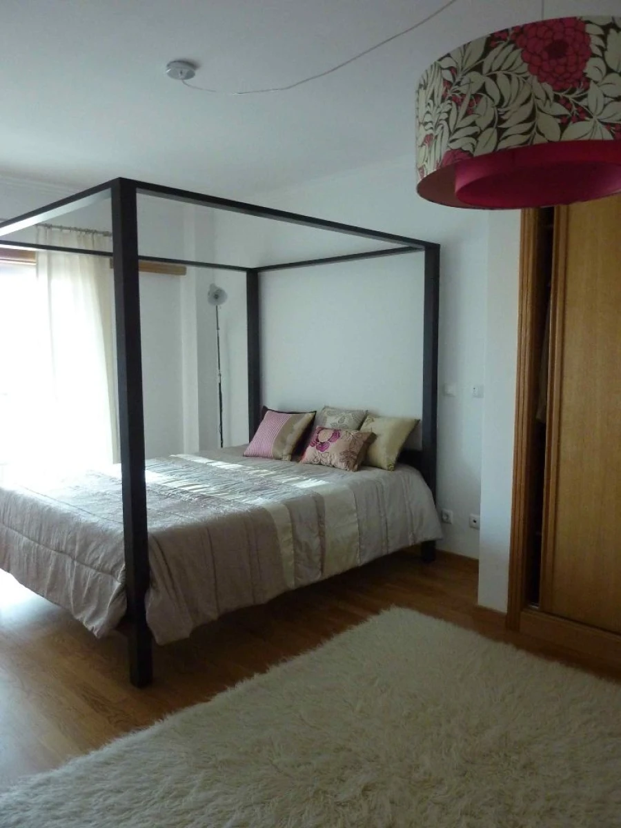 Apartamento T3 para Arrendamento em Carcavelos Foto 8