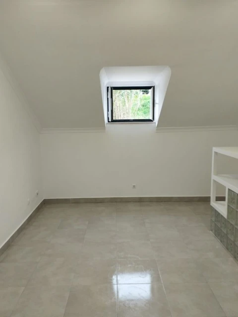 Apartamento T2 para Arrendamento em Lisboa