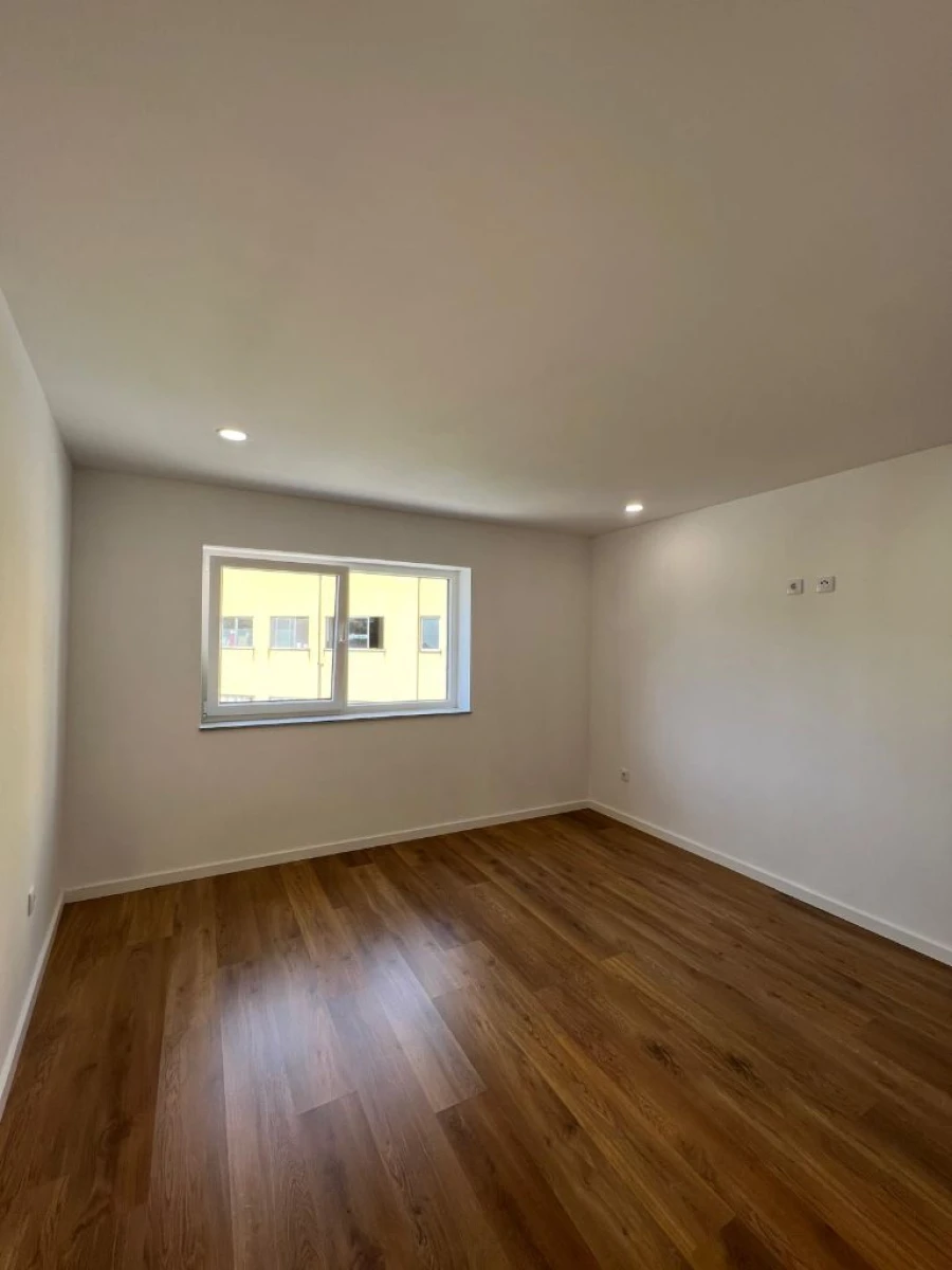 Apartamento T2 para Venda em Lamego Foto 3