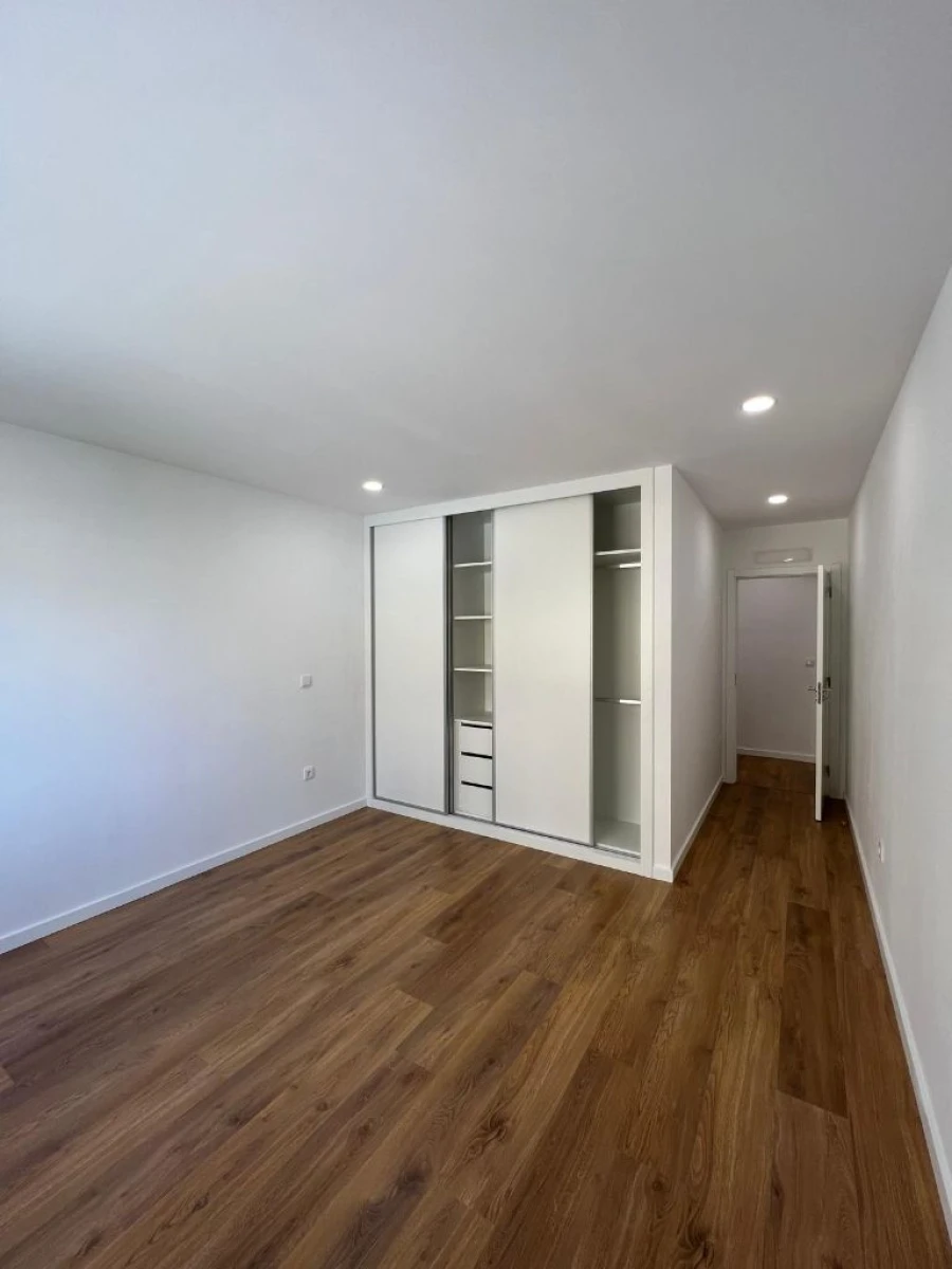 Apartamento T2 para Venda em Lamego Foto 5