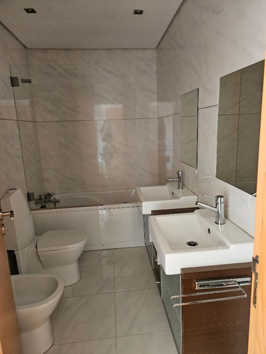 Moradia T4 para Arrendamento em Vila Nova de Gaia Foto 8