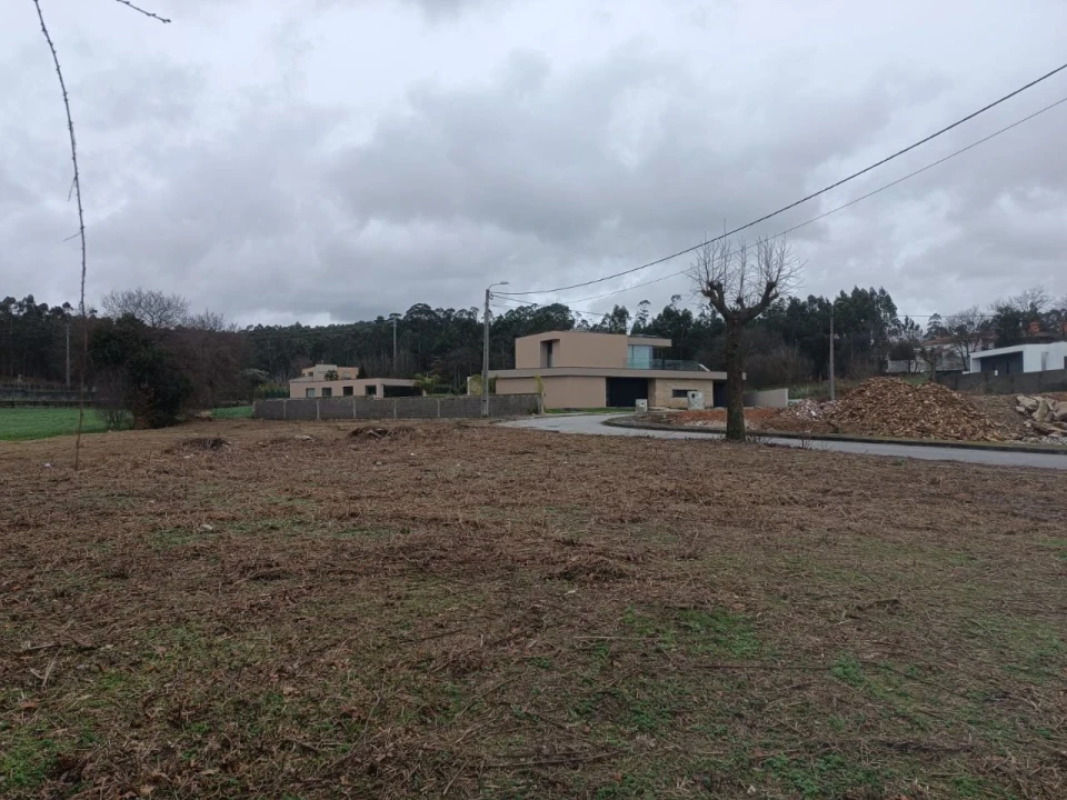 Terreno para Venda em Fradelos Foto 1