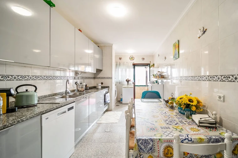 Apartamento T3 para Venda em Vila Nova de Gaia Foto 4