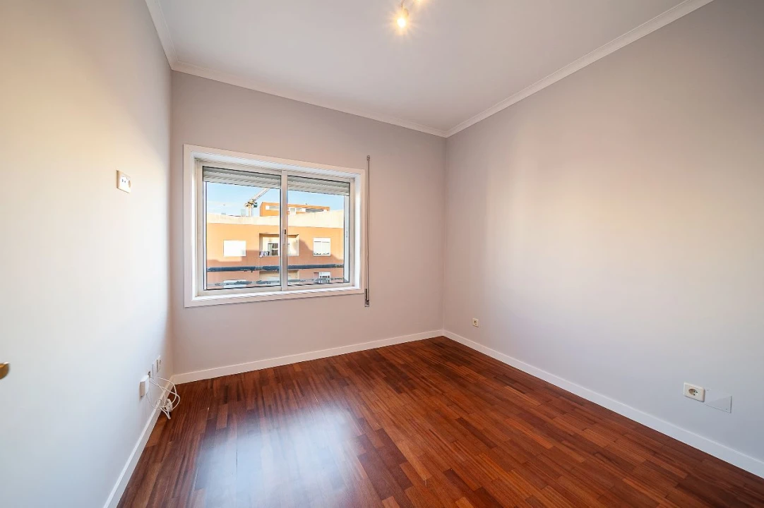 Apartamento T2 para Venda em Vila Nova de Gaia Foto 16