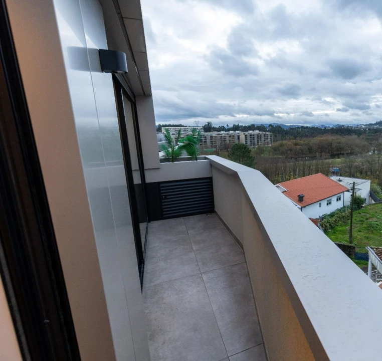 Apartamento T1 para Venda em Caldas das Taipas Foto 12