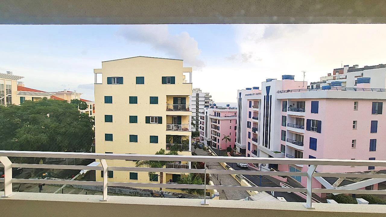 Apartamento T3 para Arrendamento em Funchal Foto 15