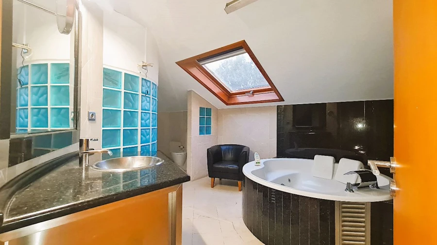 Apartamento T3 para Arrendamento em Funchal Foto 5