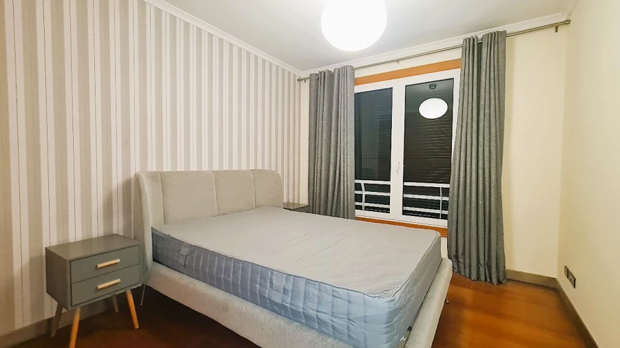 Apartamento T3 para Arrendamento em Funchal Foto 13