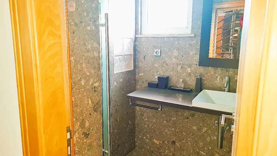 Apartamento T3 para Arrendamento em Funchal Foto 14