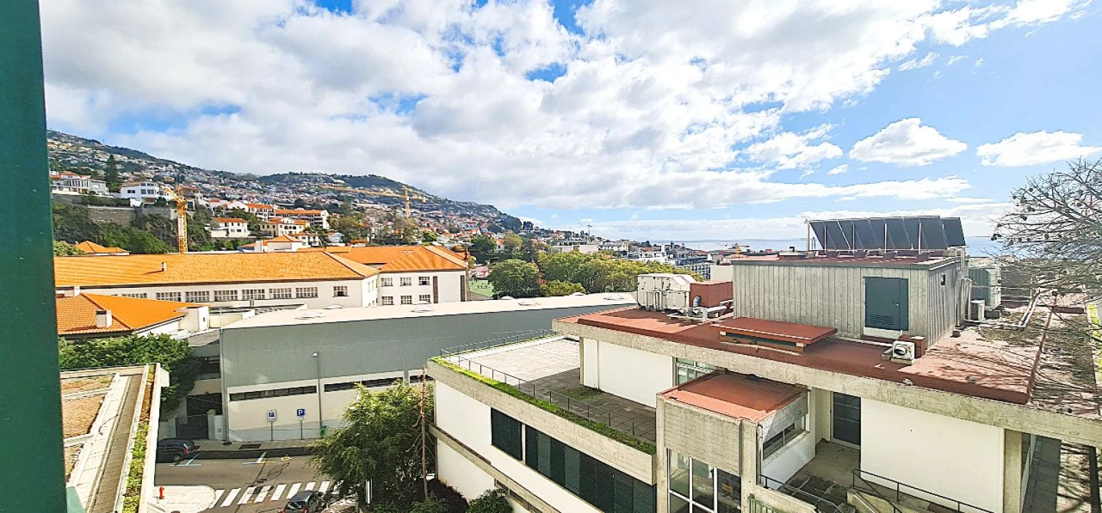 Apartamento T2 para Venda em Funchal Foto 12