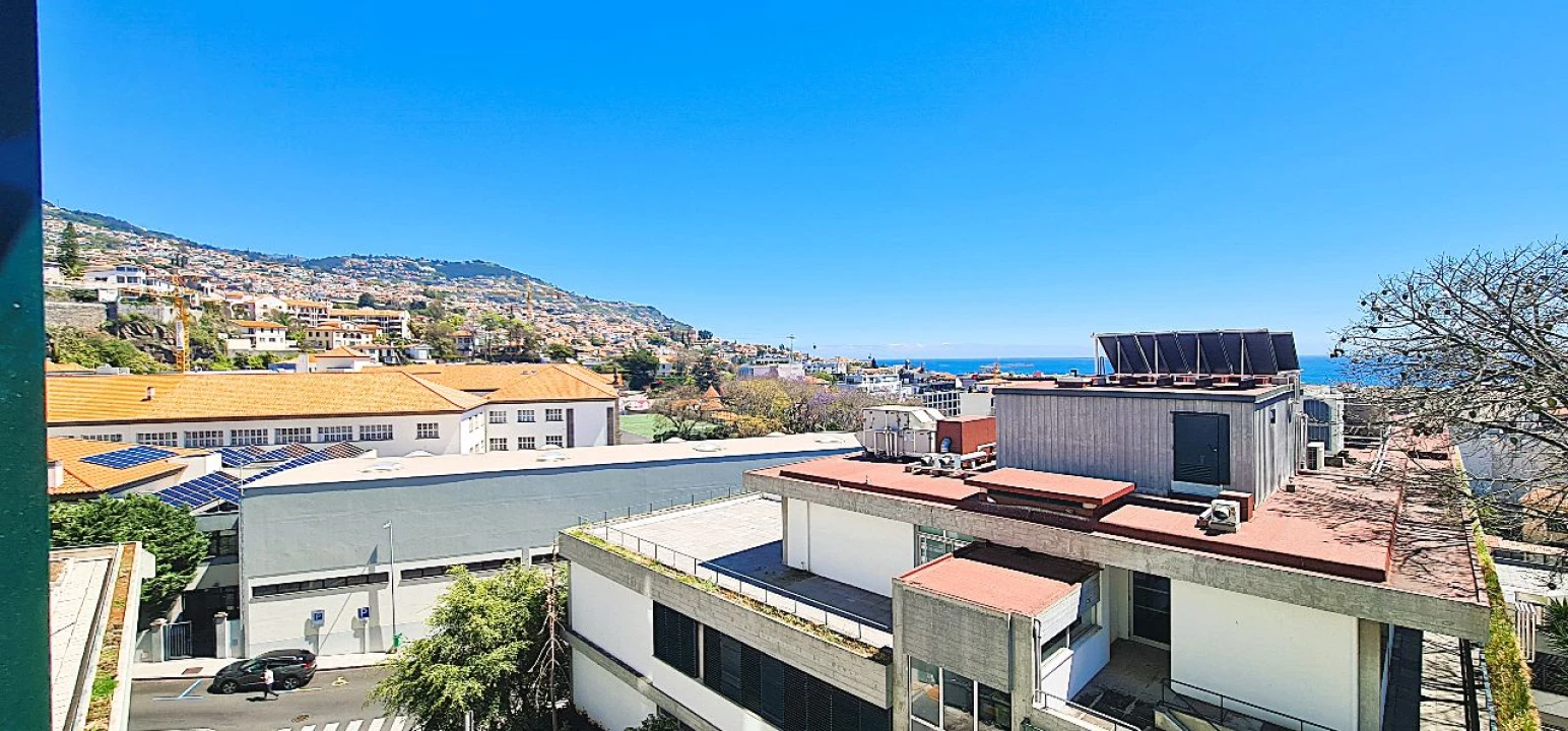 Apartamento T2 para Venda em Funchal Foto 18