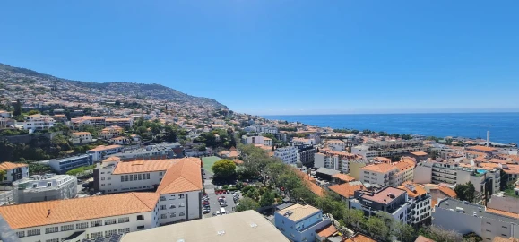 Apartamento T2 para Venda em Funchal
