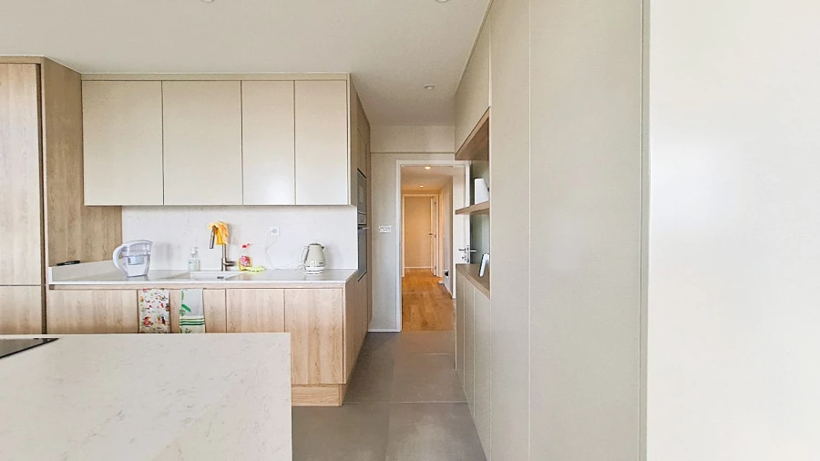 Apartamento T2 para Venda em Funchal Foto 3