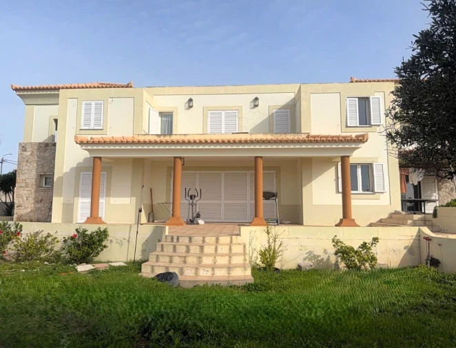 Moradia T4 para Venda em Porto Santo