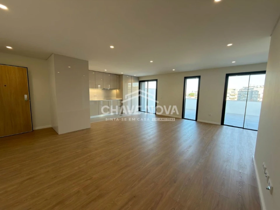 Apartamento T3 para Venda em Vila Nova de Gaia Foto 1