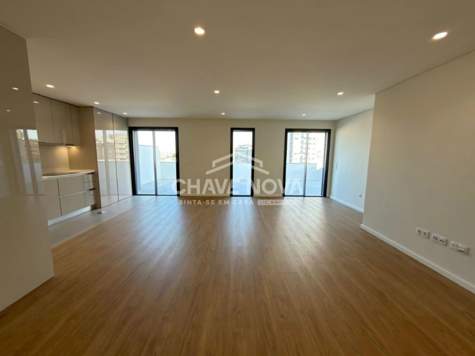 Apartamento T3 para Venda em Vila Nova de Gaia Foto 2