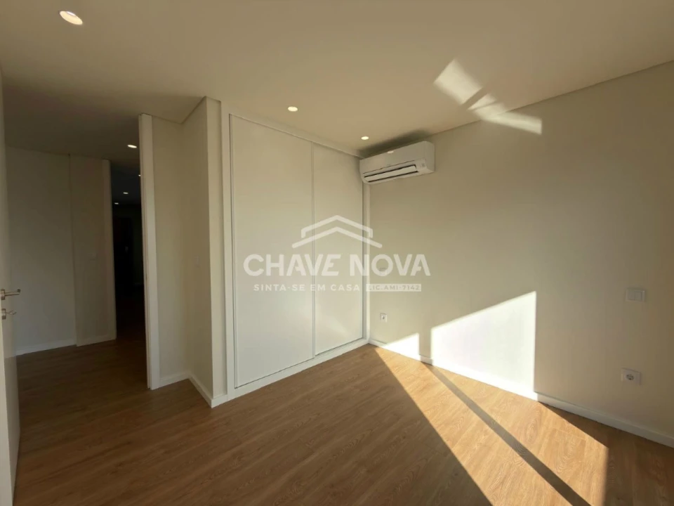 Apartamento T3 para Venda em Vila Nova de Gaia Foto 13