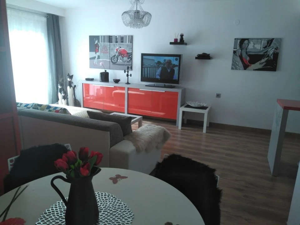 Apartamento T2 para Arrendamento em Monte Estoril Foto 10