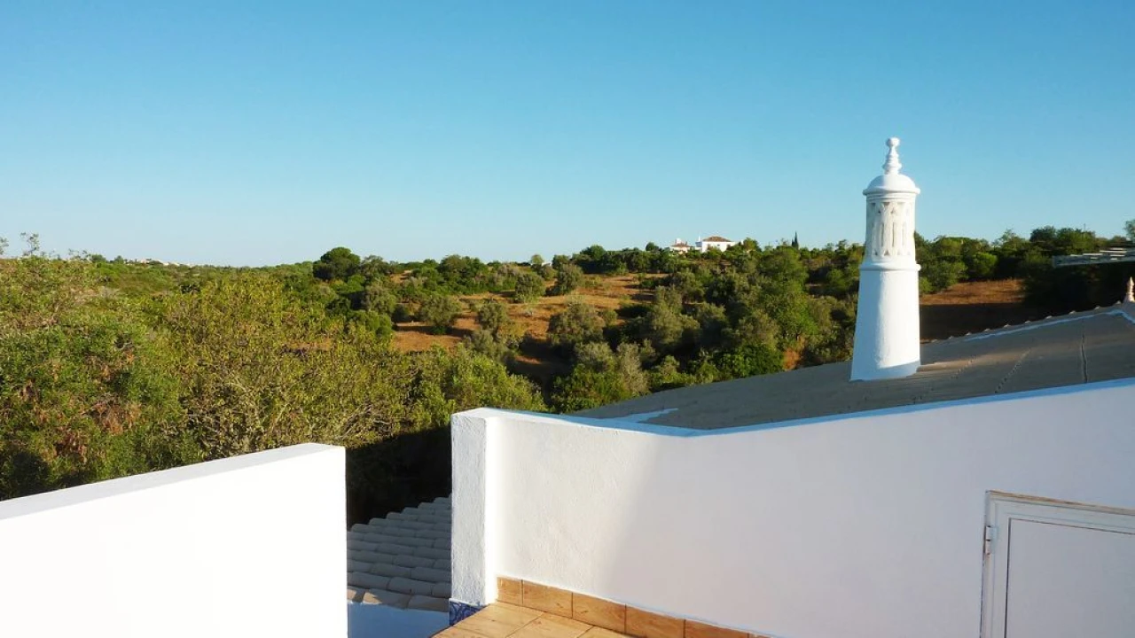 Moradia T3 para Arrendamento em Porches Velho Foto 21