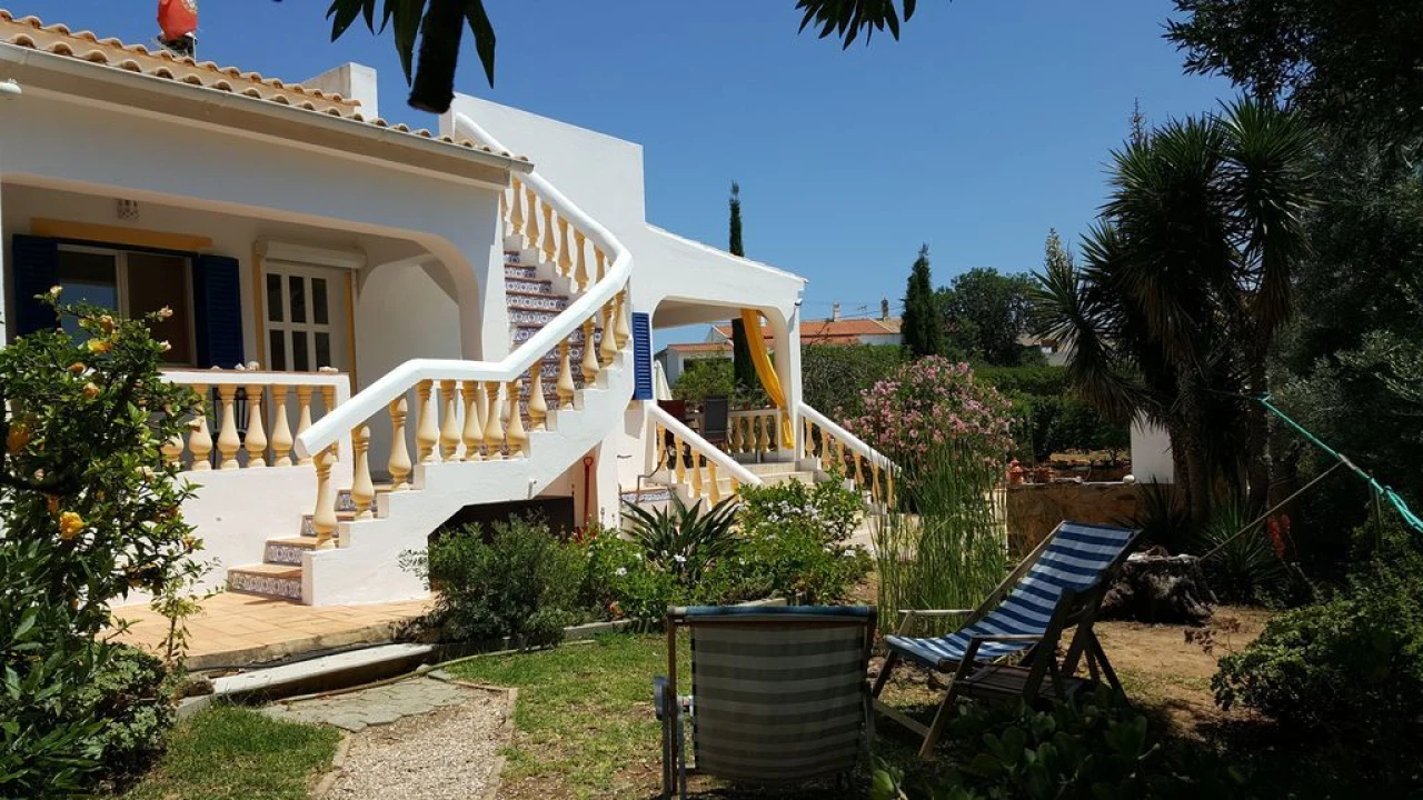 Moradia T3 para Arrendamento em Porches Velho Foto 28