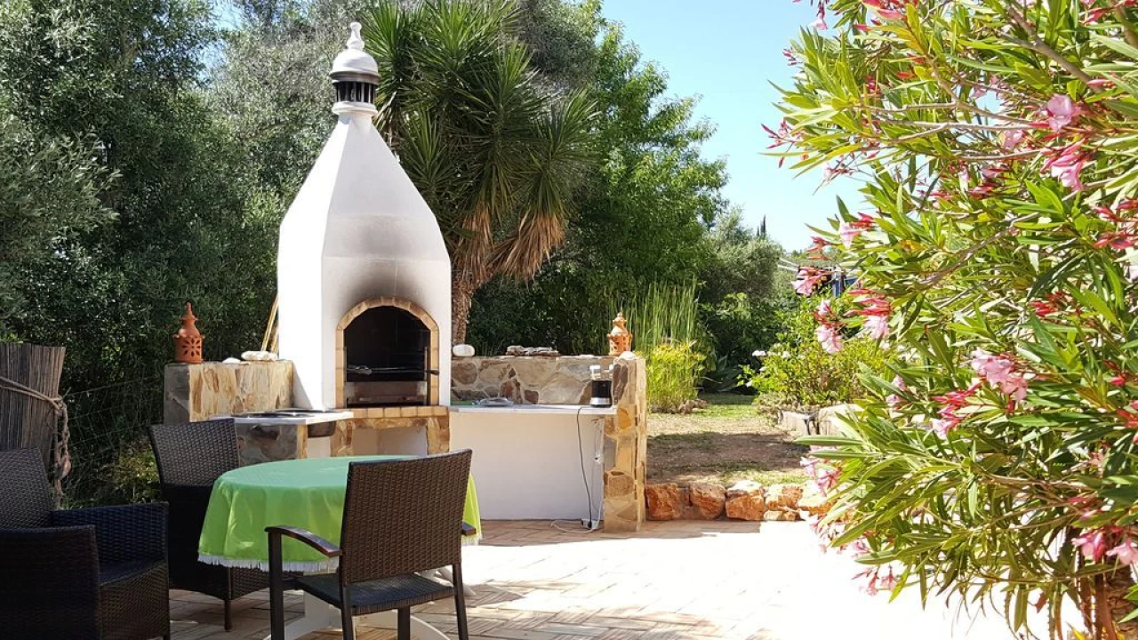 Moradia T3 para Arrendamento em Porches Velho Foto 30