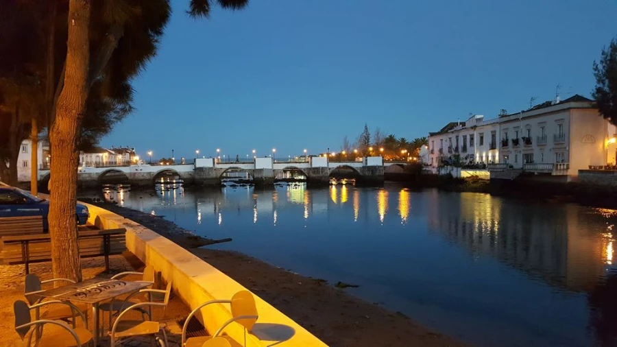 Moradia T3 para Arrendamento em Porches Velho Foto 5