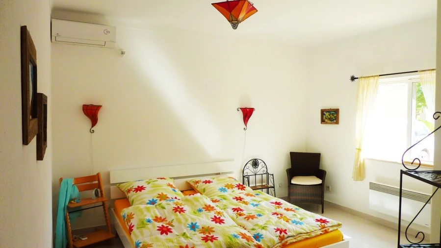 Moradia T3 para Arrendamento em Porches Velho Foto 12