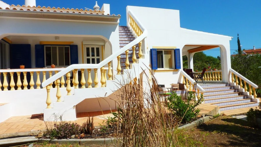 Moradia T3 para Arrendamento em Porches Velho Foto 23