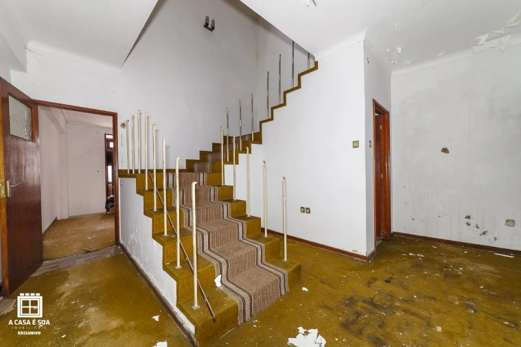 Moradia T5 para Venda em Santa Maria da Feira Foto 5