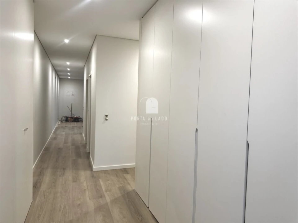 Apartamento T3 para Venda em Seixezelo Foto 1